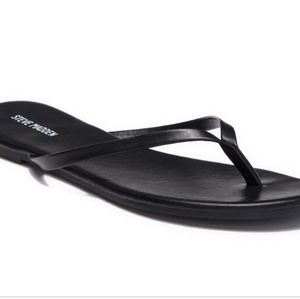 💘Steve Madden Black Flip Flops